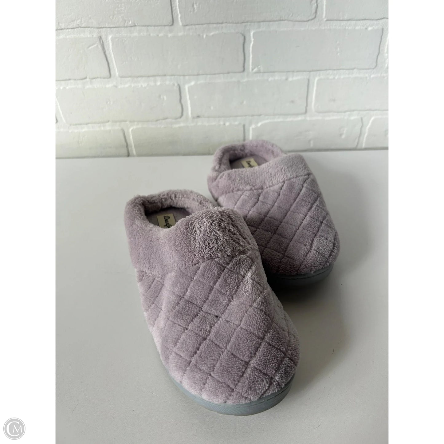 Slippers By Clothes Mentor In Purple, Size: 7.5