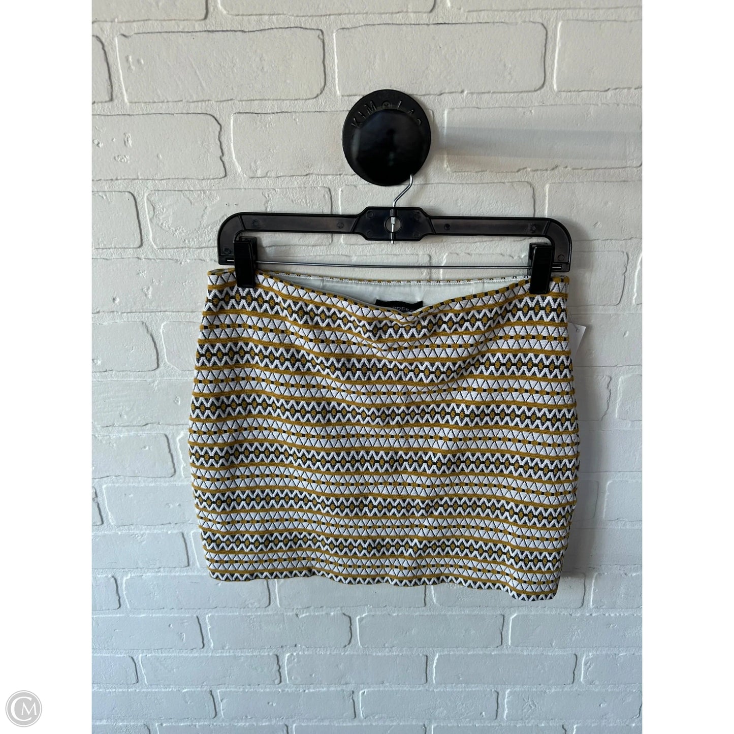 Skirt Mini & Short By Express In Black & Yellow, Size: 4