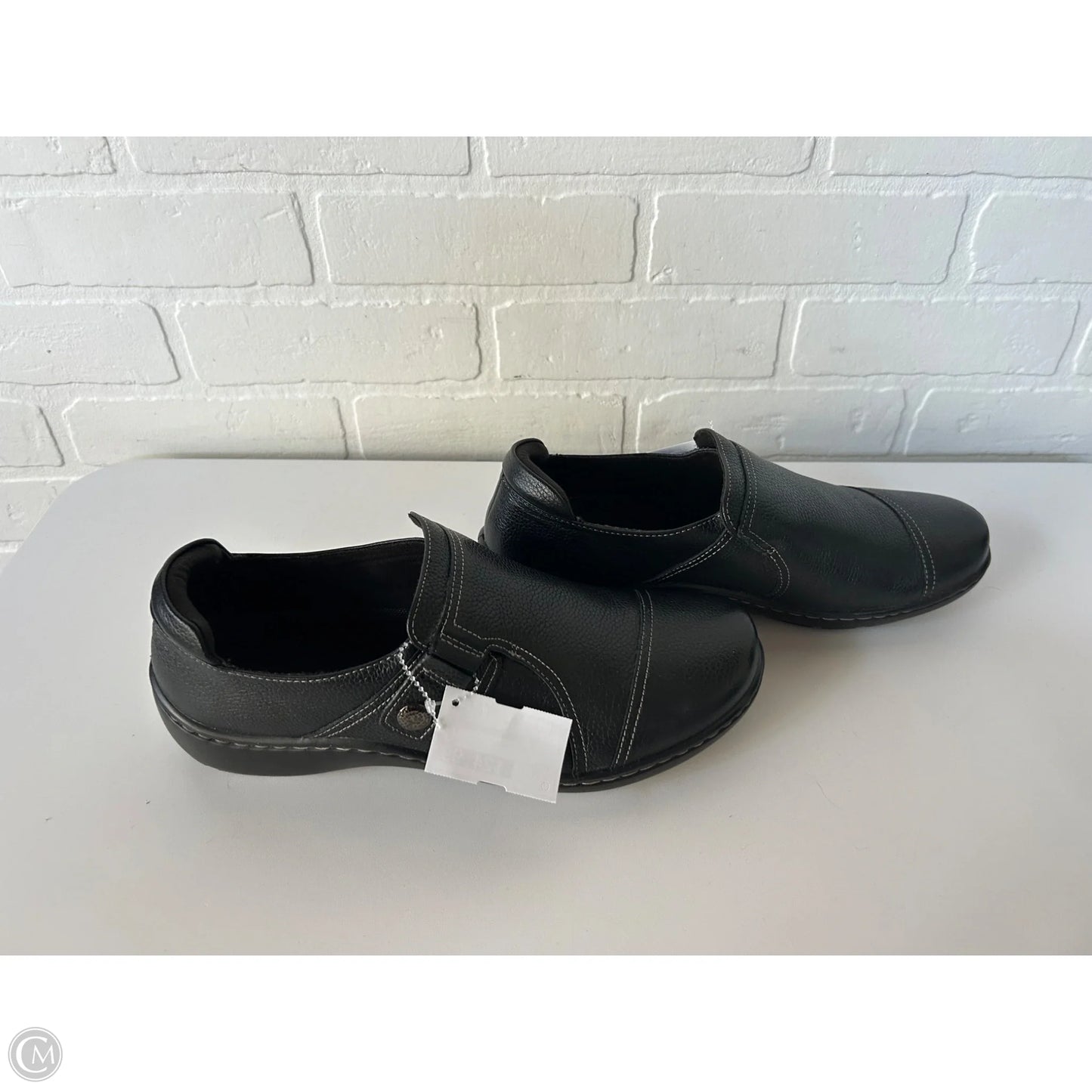 Shoes Flats By Clarks In Black, Size: 10