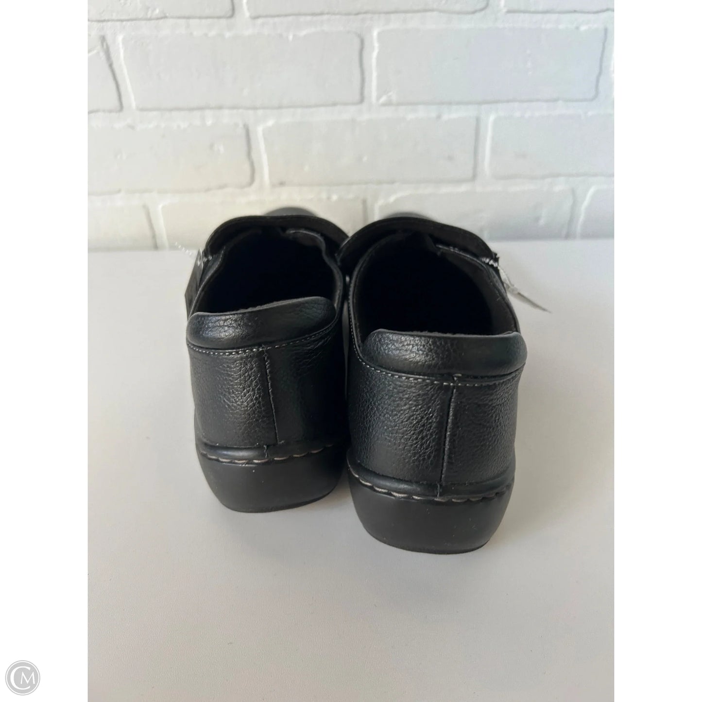 Shoes Flats By Clarks In Black, Size: 10