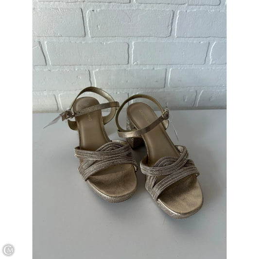 Sandals Heels Block By Clothes Mentor In Gold, Size: 8
