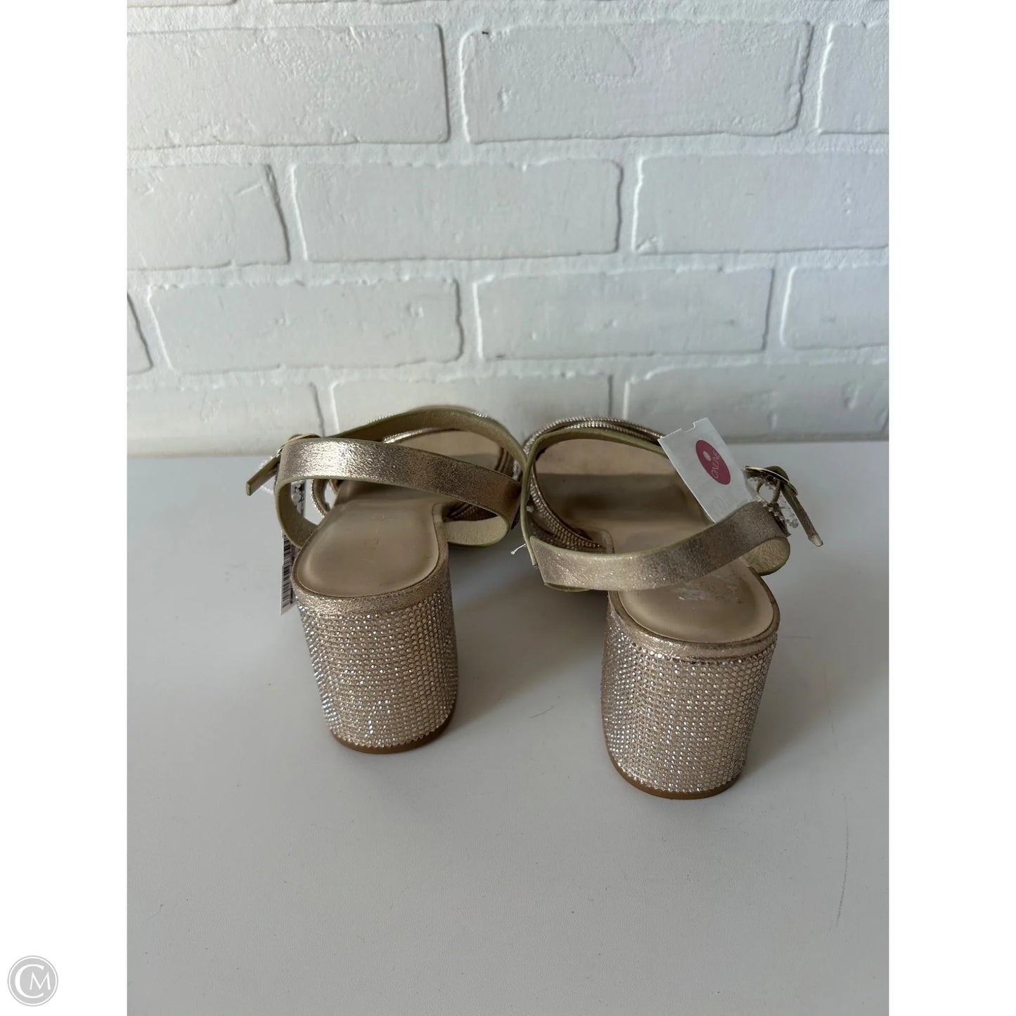Sandals Heels Block By Clothes Mentor In Gold, Size: 8