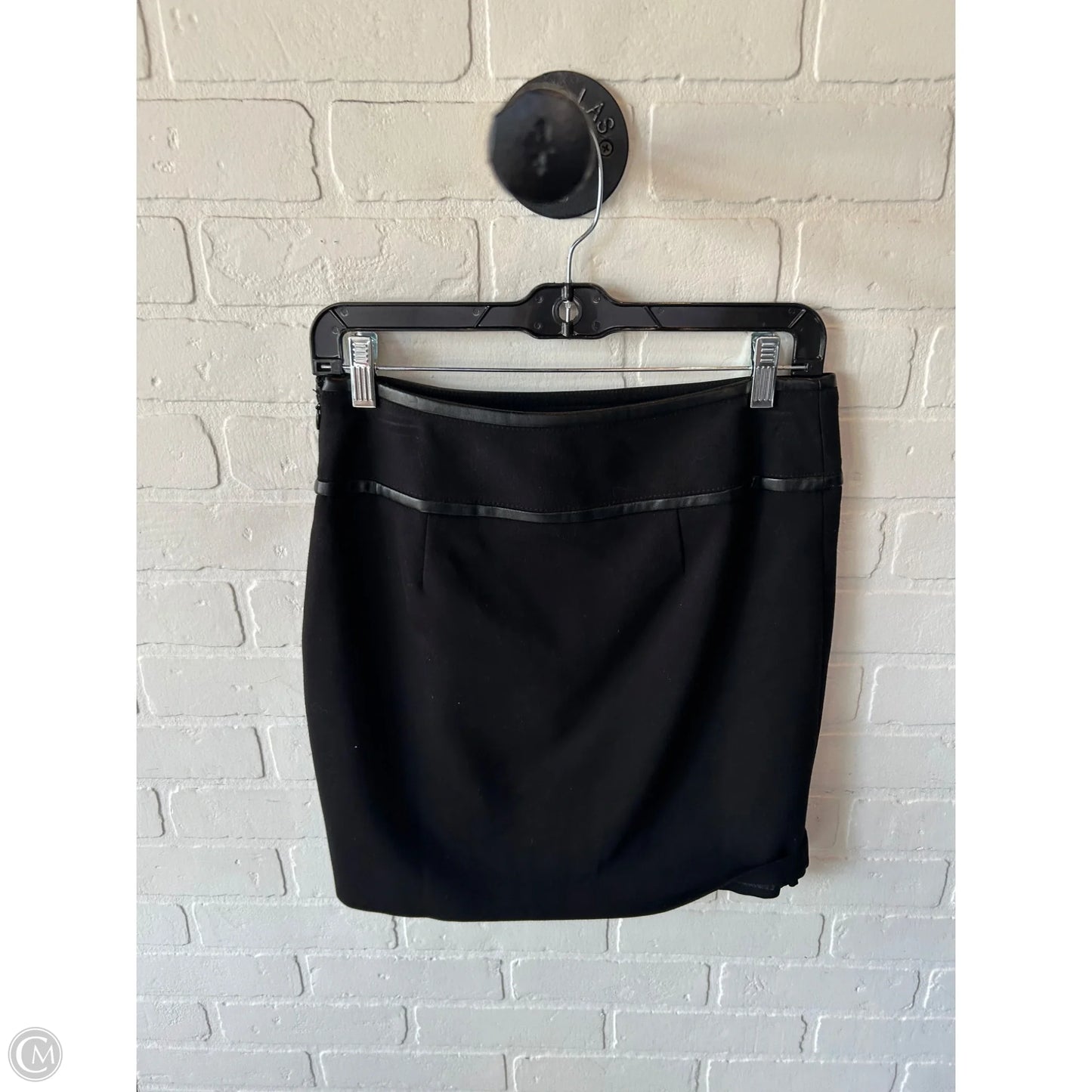 Skirt Mini & Short By White House Black Market In Black, Size: 0