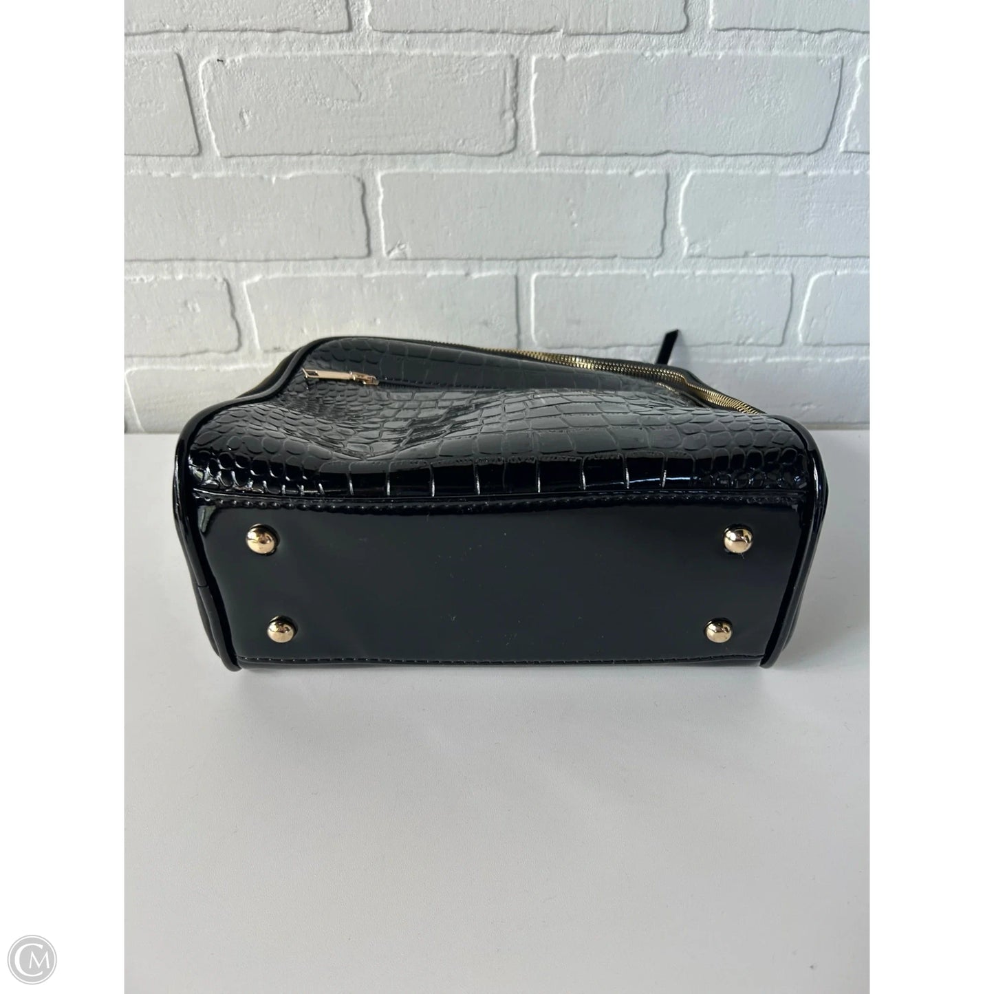 Handbag By Clothes Mentor, Size: Medium