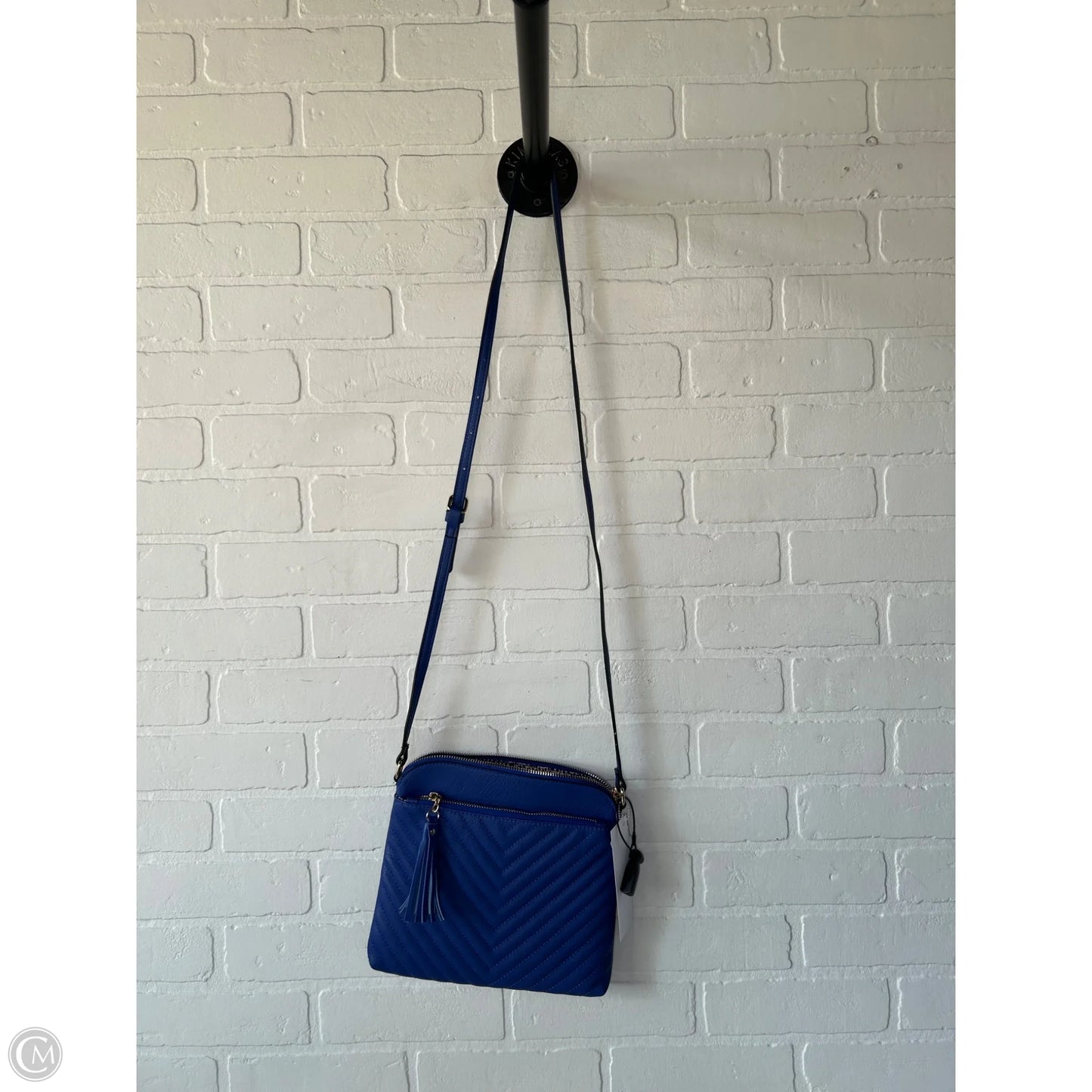 Crossbody By Clothes Mentor, Size: Small
