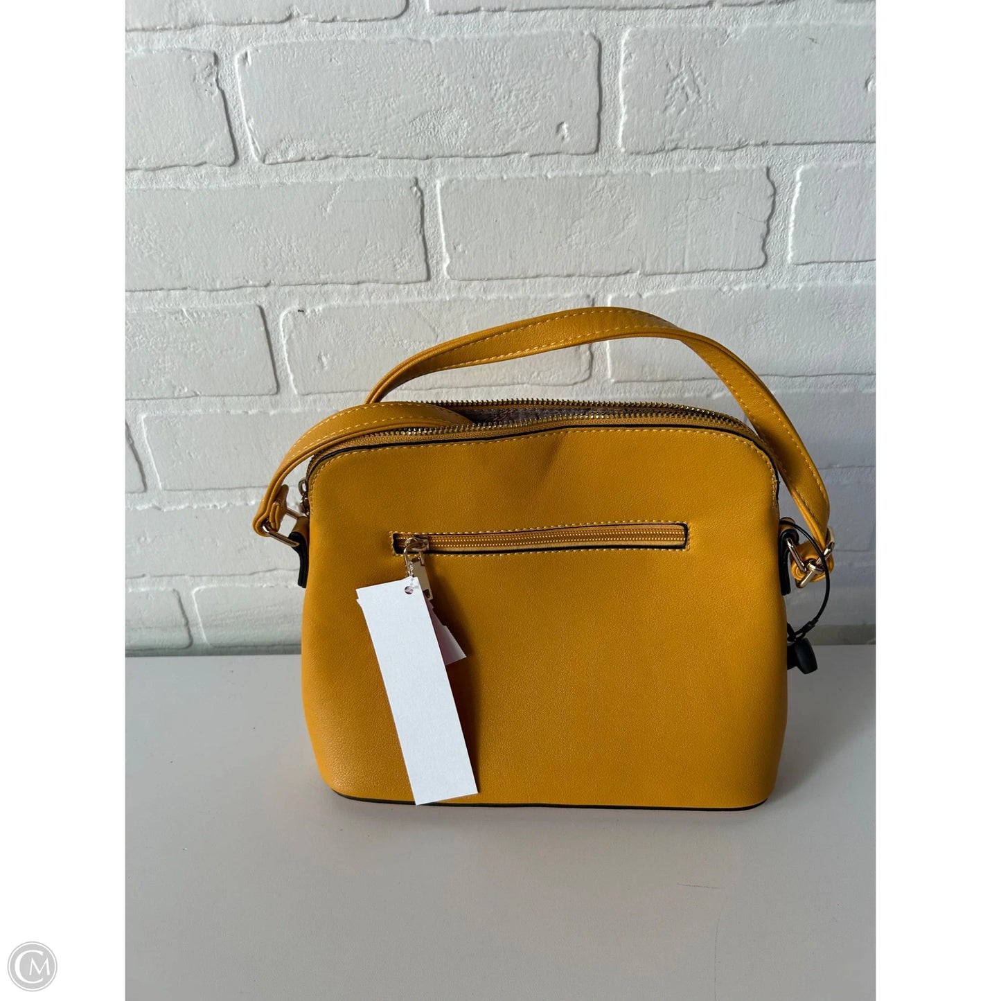 Crossbody By Clothes Mentor, Size: Medium