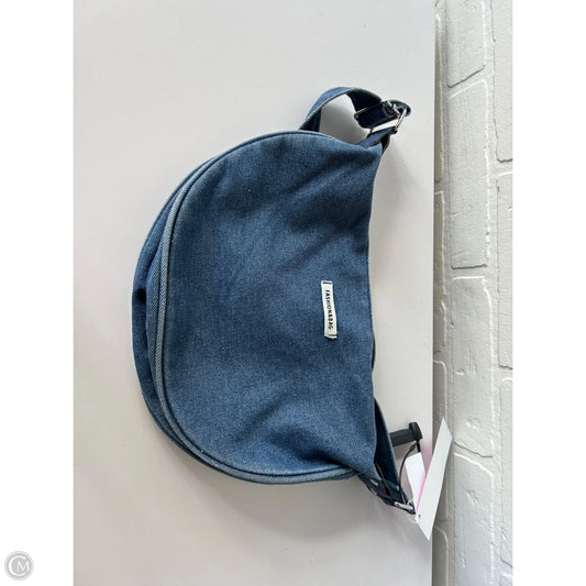 Crossbody By Clothes Mentor, Size: Small