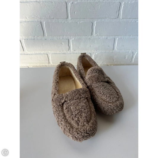 Slippers By Clothes Mentor In Brown, Size: 8.5
