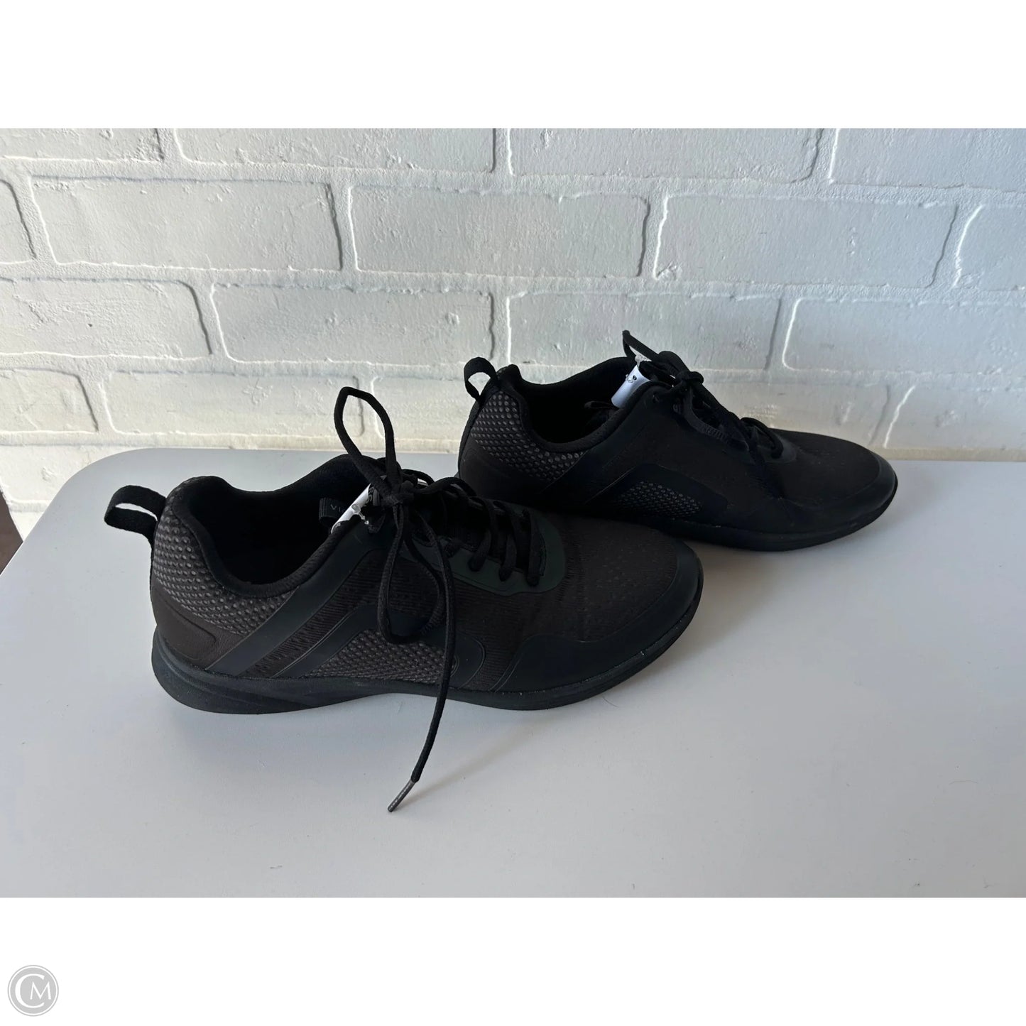 Shoes Sneakers By Vionic In Black, Size: 10