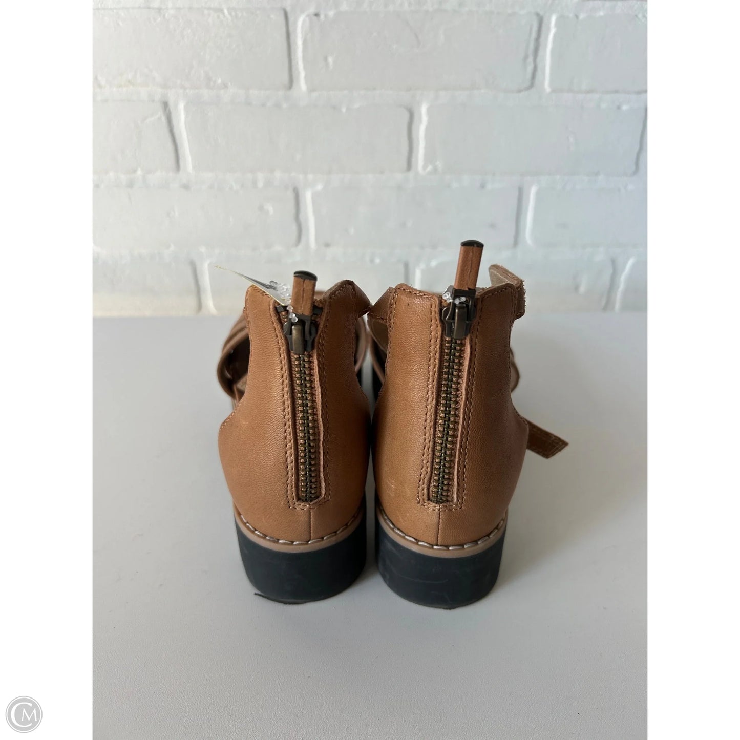 Sandals Flats By Eileen Fisher In Brown, Size: 7.5