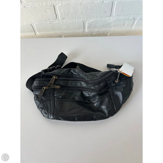 Belt Bag By Clothes Mentor, Size: Medium