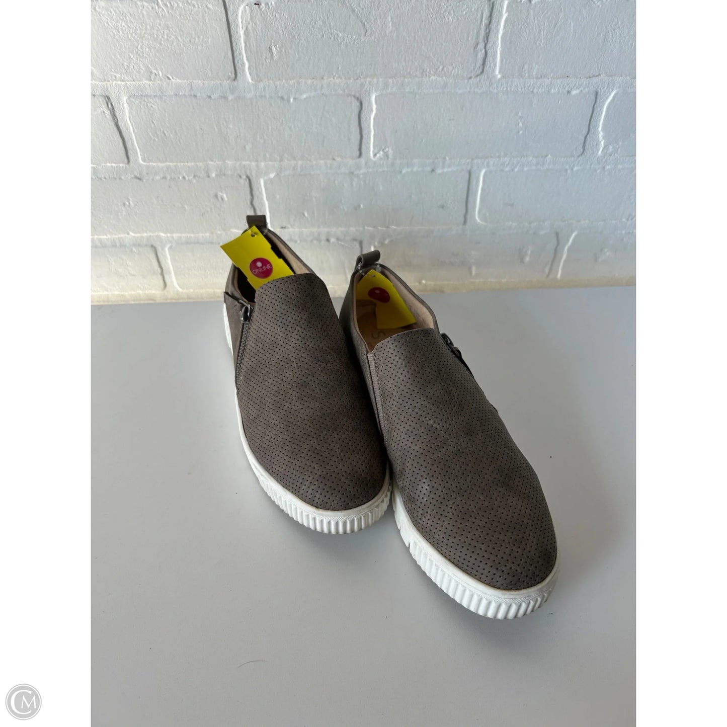 Shoes Flats By Naturalizer In Taupe, Size: 7