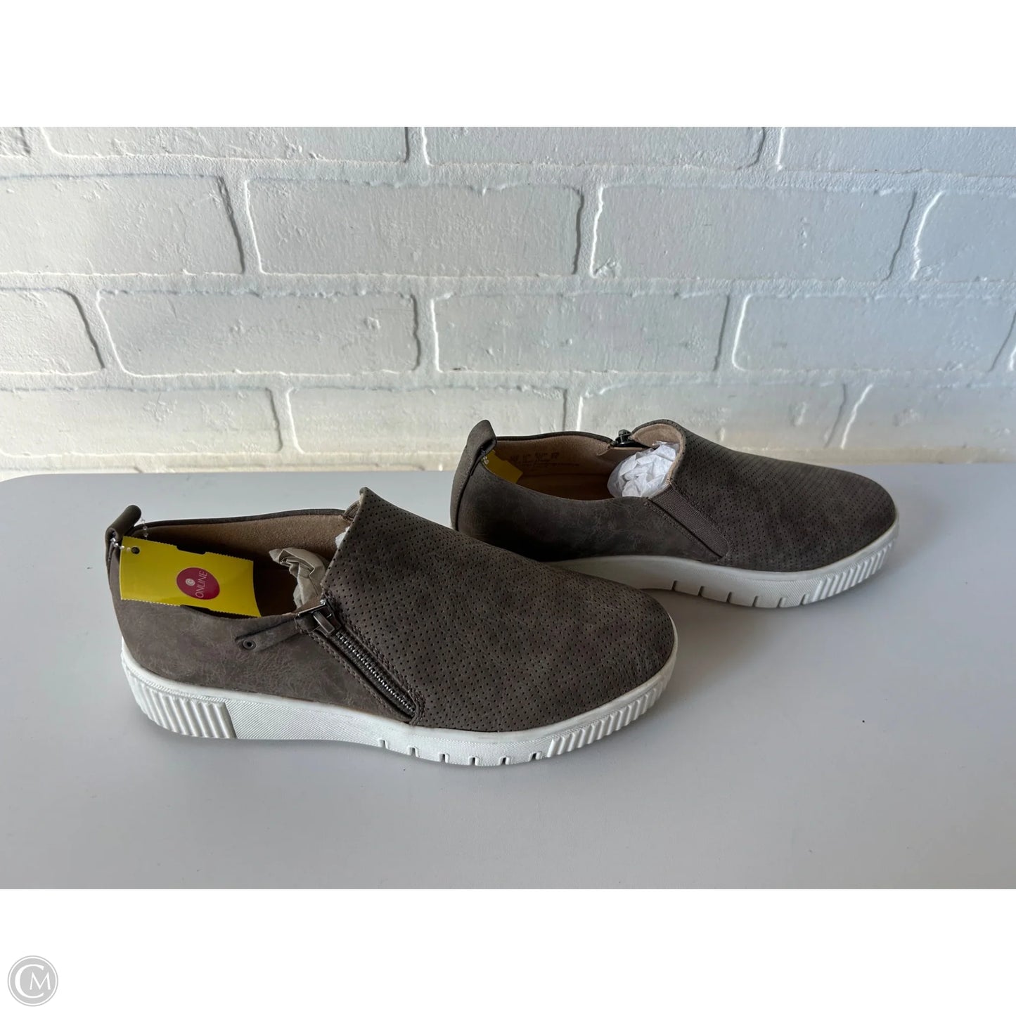 Shoes Flats By Naturalizer In Taupe, Size: 7