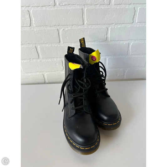 Boots Ankle Flats By Dr Martens In Black, Size: 6