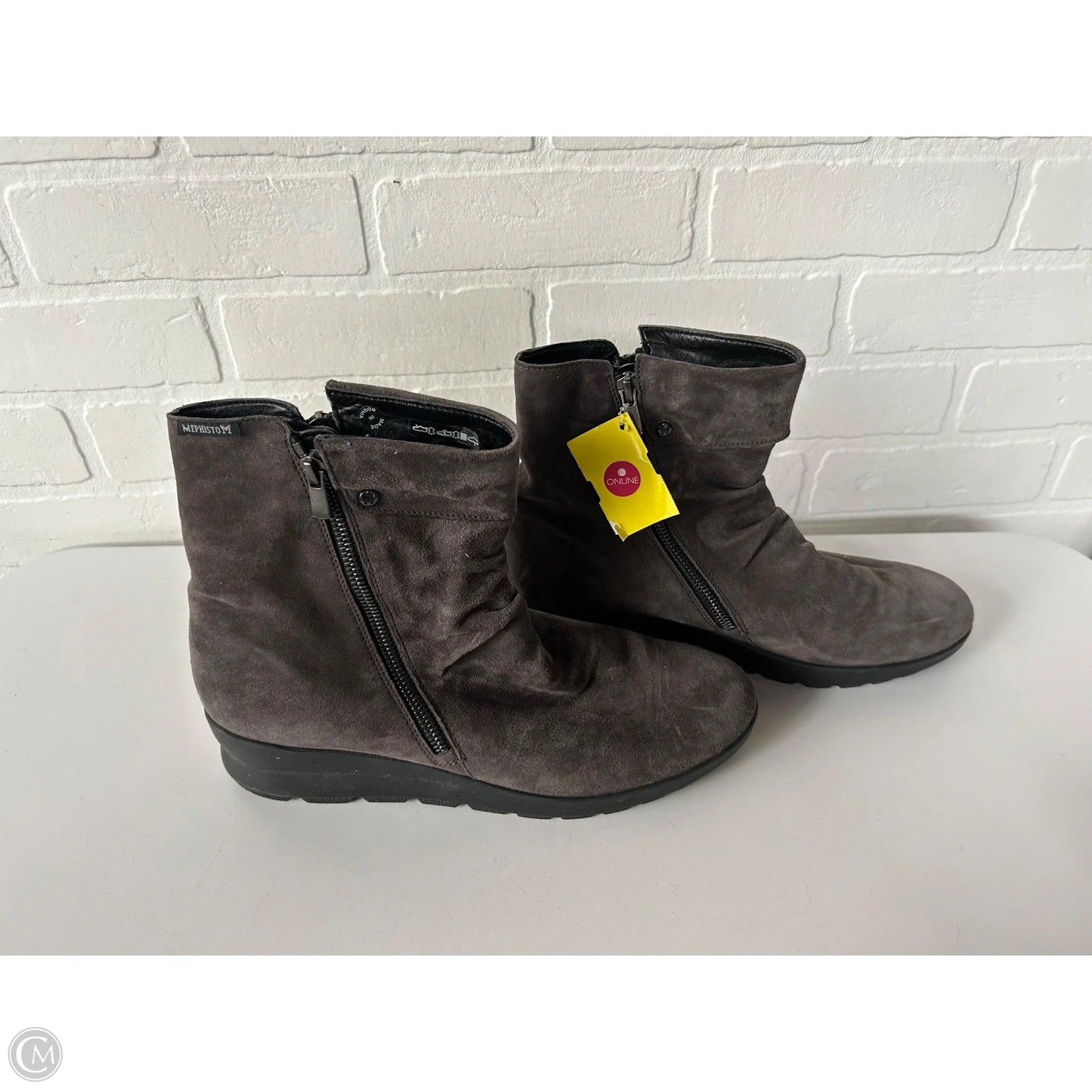 Boots Ankle Flats By Mephisto In Grey, Size: 9.5