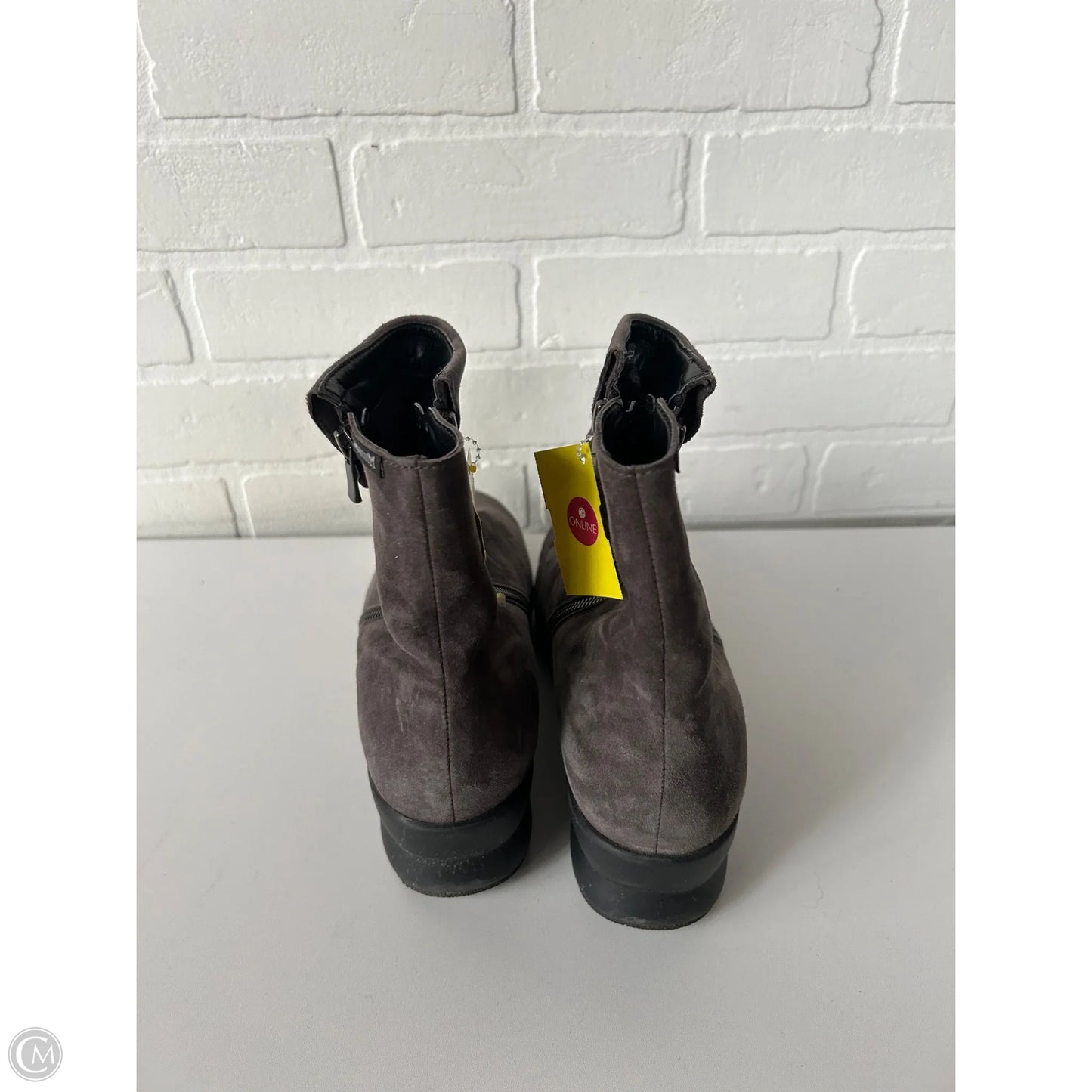 Boots Ankle Flats By Mephisto In Grey, Size: 9.5