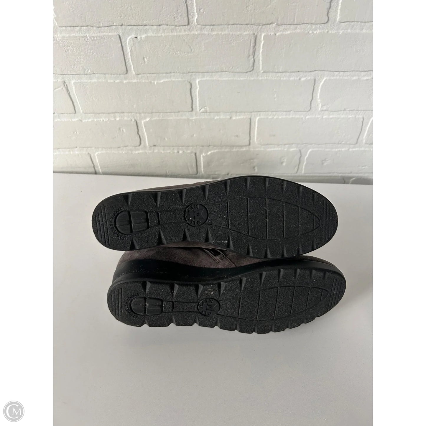 Boots Ankle Flats By Mephisto In Grey, Size: 9.5