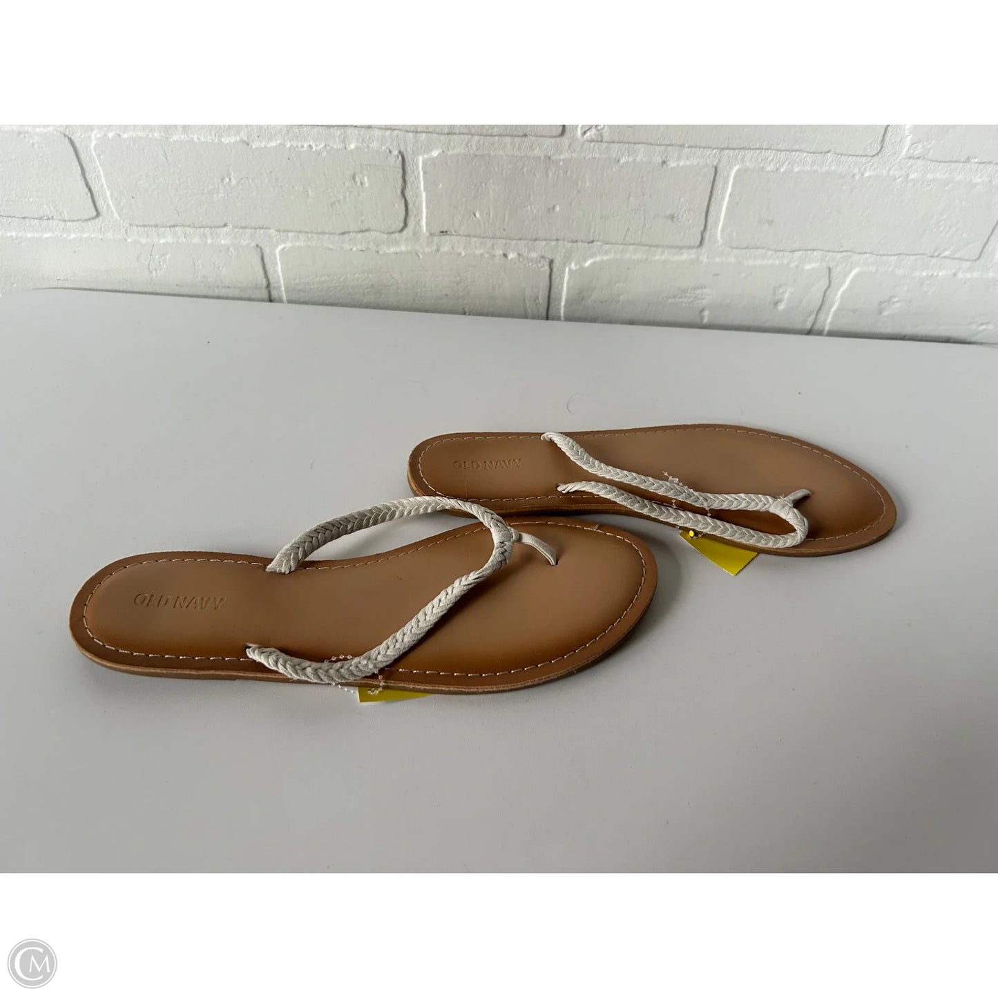 Sandals Flip Flops By Old Navy In Cream & Tan, Size: 9