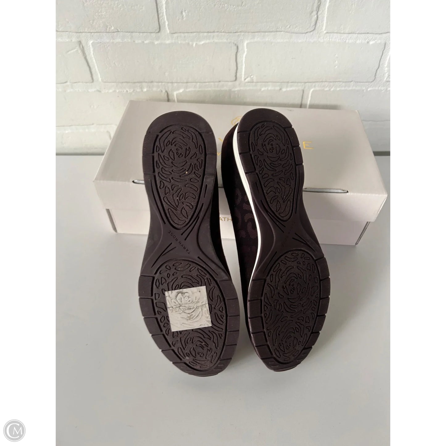 Shoes Flats By Taryn Rose In Brown, Size: 7