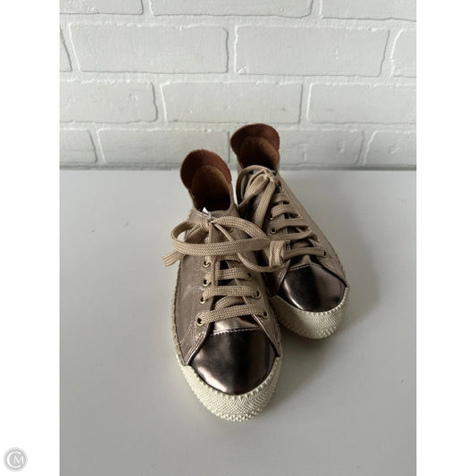 Shoes Sneakers By Clothes Mentor In Gold, Size: 6.5