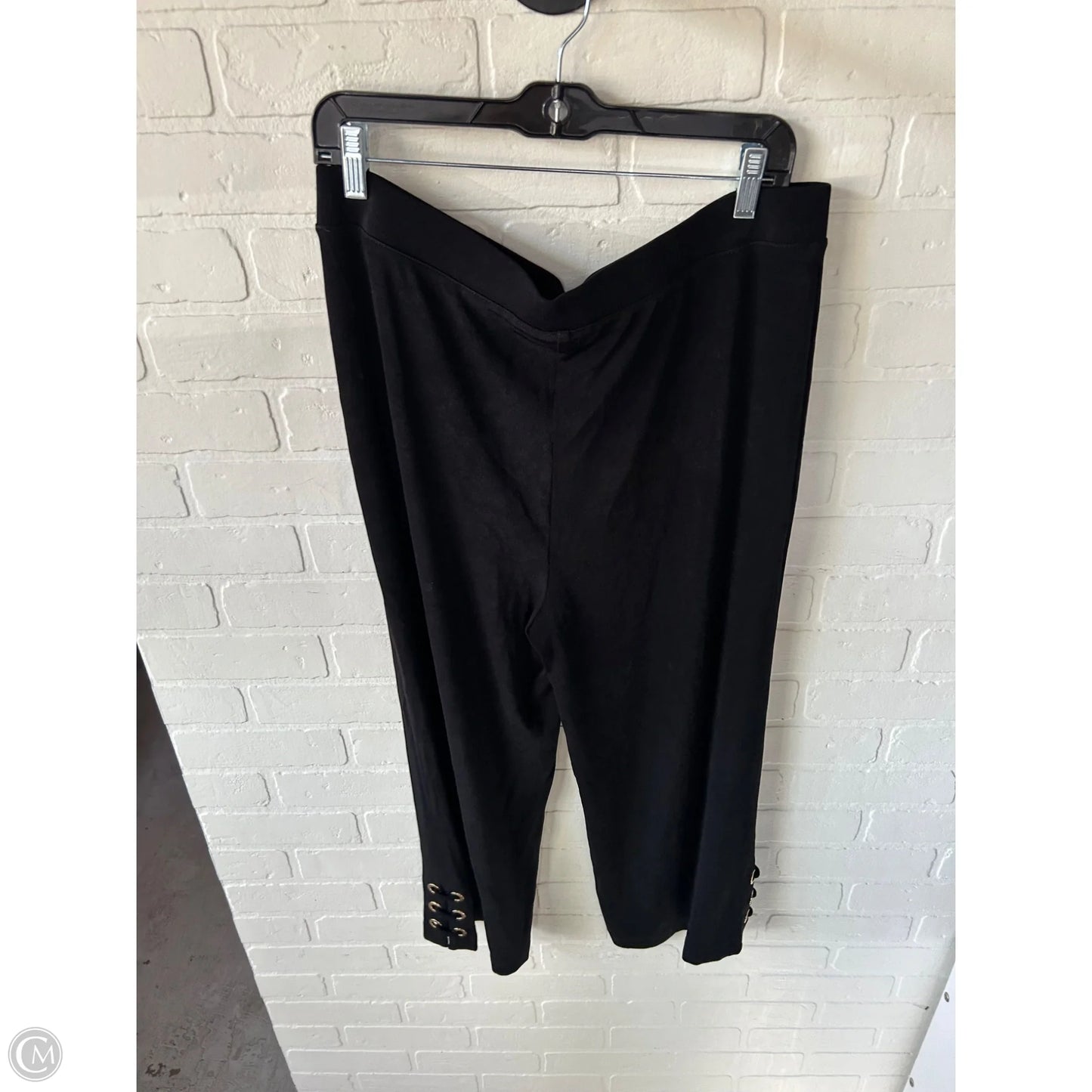 Capris By Chicos In Black & Gold, Size: 12