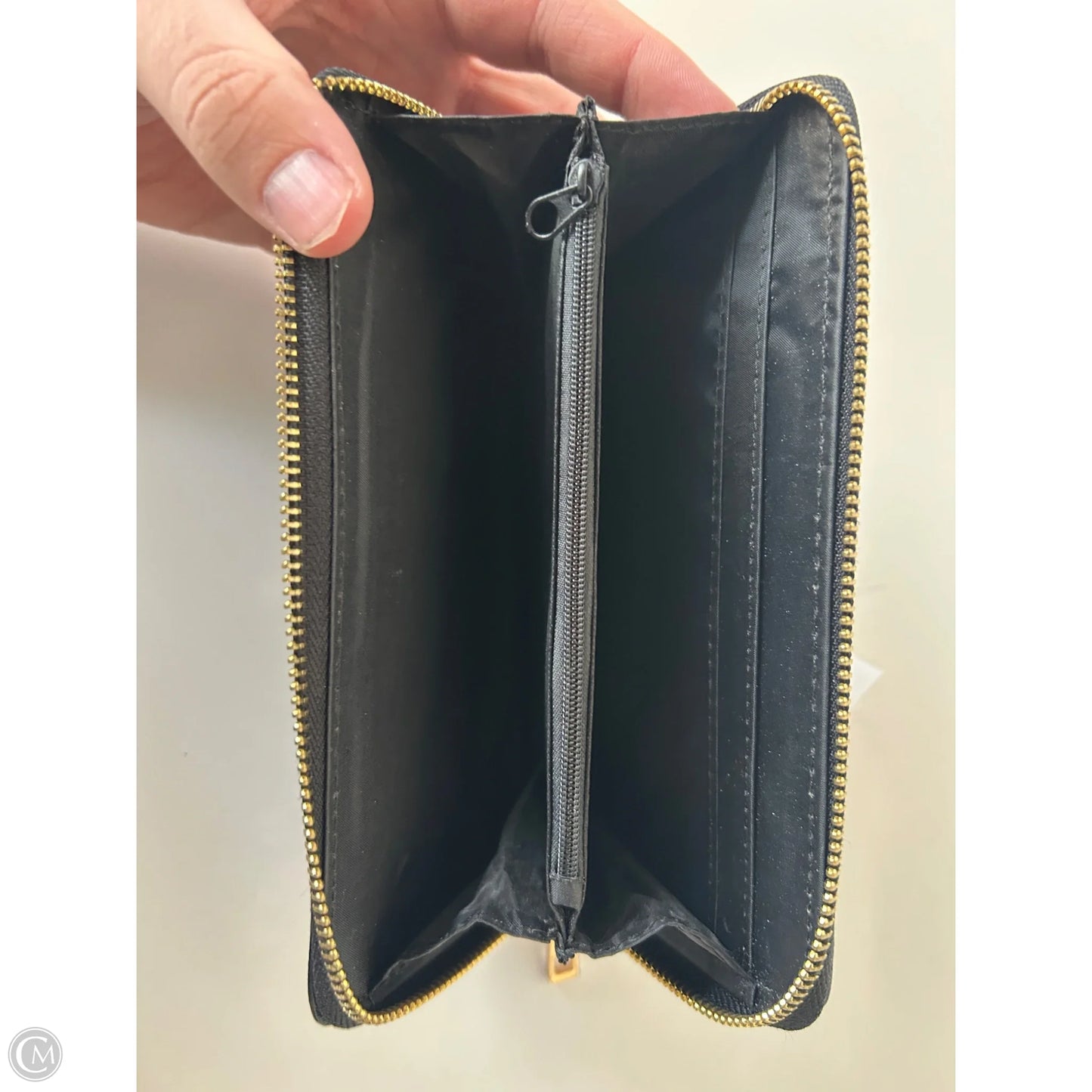 Wallet By Clothes Mentor, Size: Large