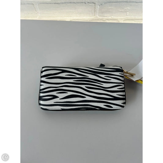 Wallet By Clothes Mentor, Size: Large