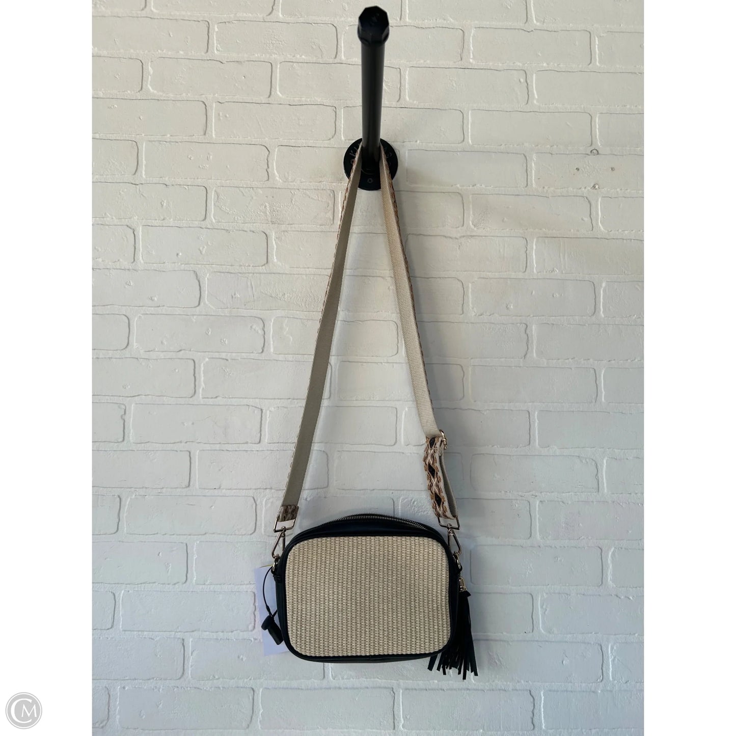 Crossbody By Clothes Mentor, Size: Small