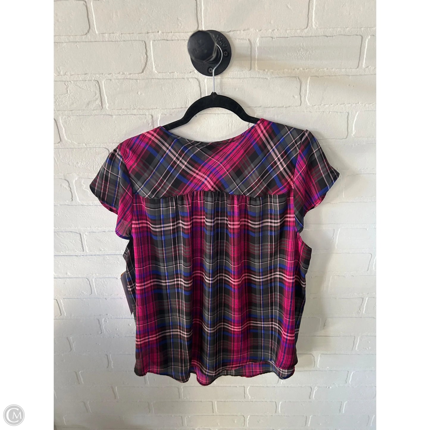 Top Short Sleeve By Torrid In Grey & Pink, Size: 1x