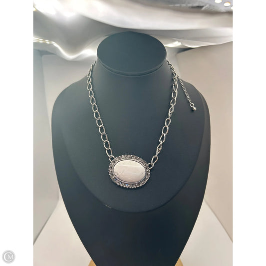 Necklace Pendant By Clothes Mentor