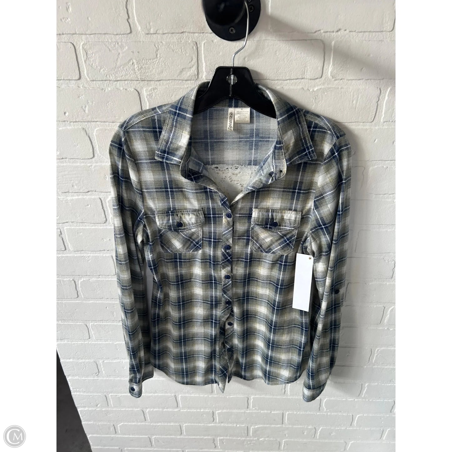 Top Long Sleeve By Passport In Green & White, Size: M