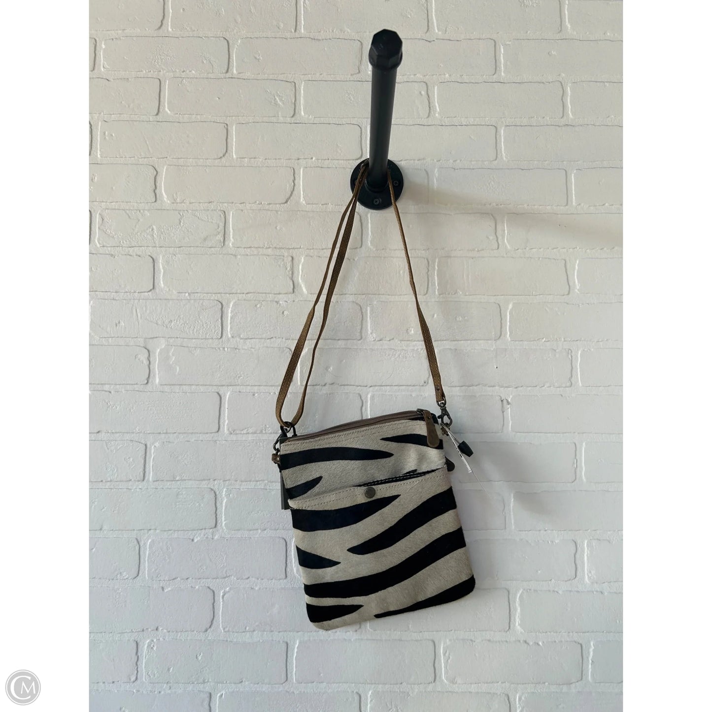 Crossbody Leather By Myra, Size: Medium