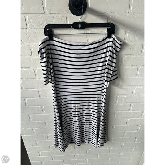 Dress Casual Short By White House Black Market In Black & White, Size: L