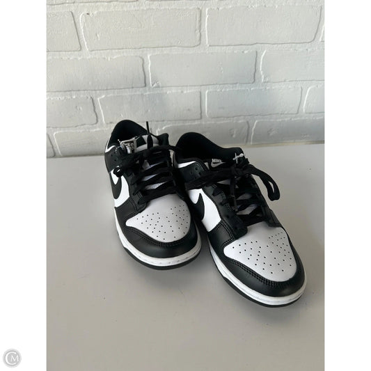Shoes Athletic By Nike In Black & White, Size: 8.5