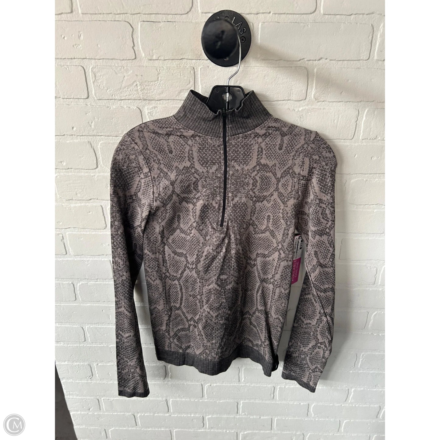 Athletic Top Long Sleeve Collar By Varley In Snakeskin Print, Size: S