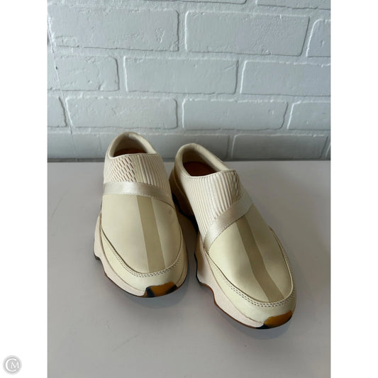 Shoes Flats By Sorel In Yellow, Size: 8.5