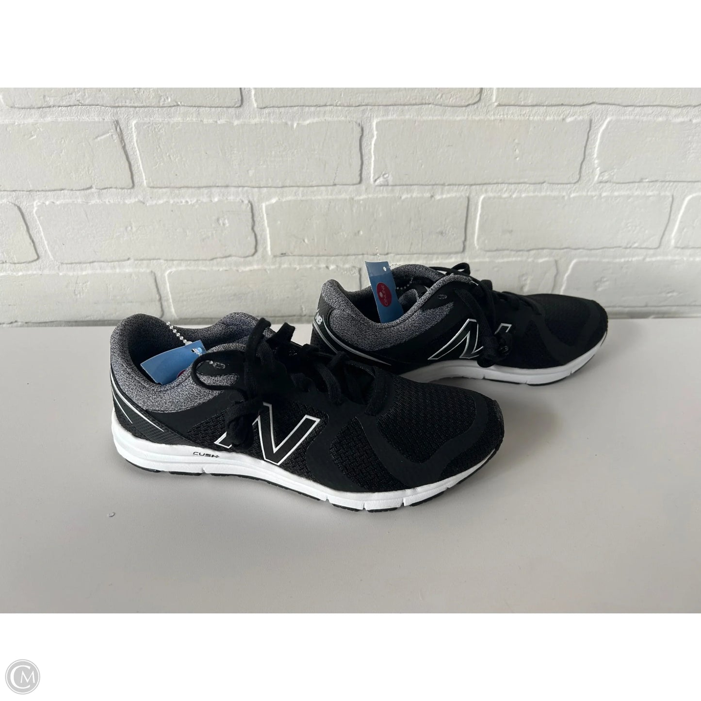 Shoes Athletic By New Balance In Black & White, Size: 7