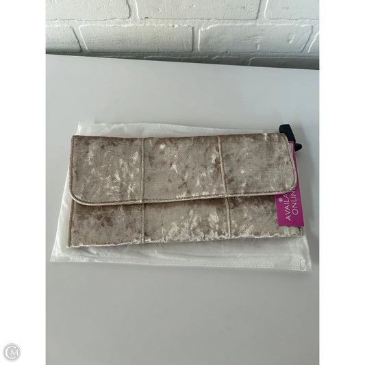 Clutch By Urban Expressions, Size: Small