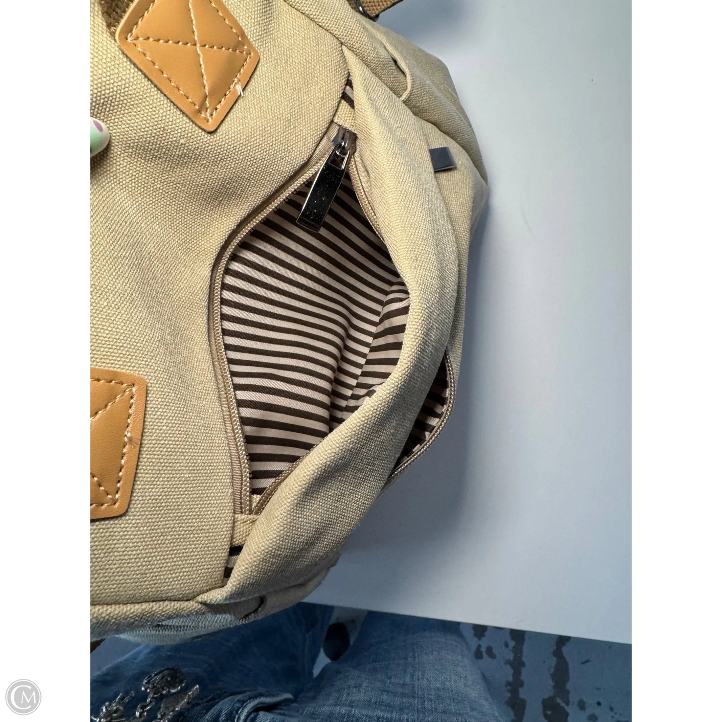 Tote By Clothes Mentor, Size: Medium