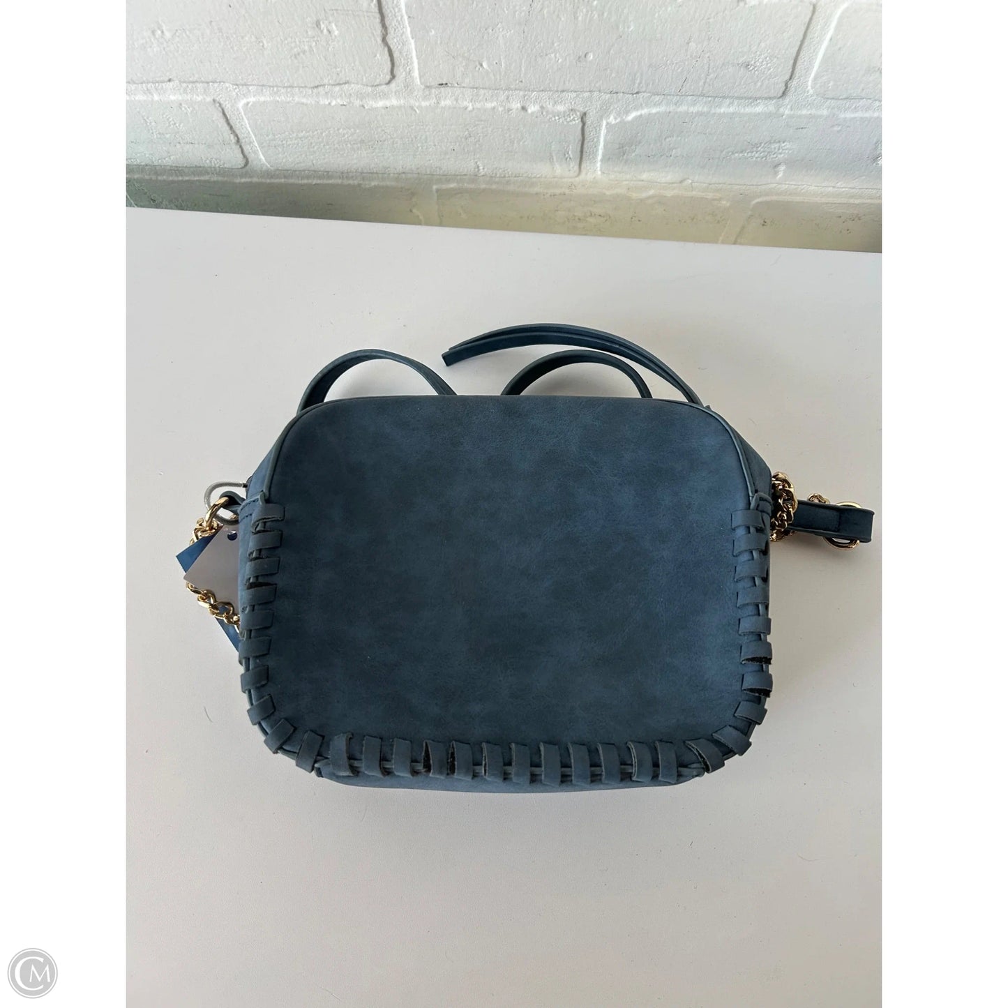 Crossbody By Clothes Mentor, Size: Medium