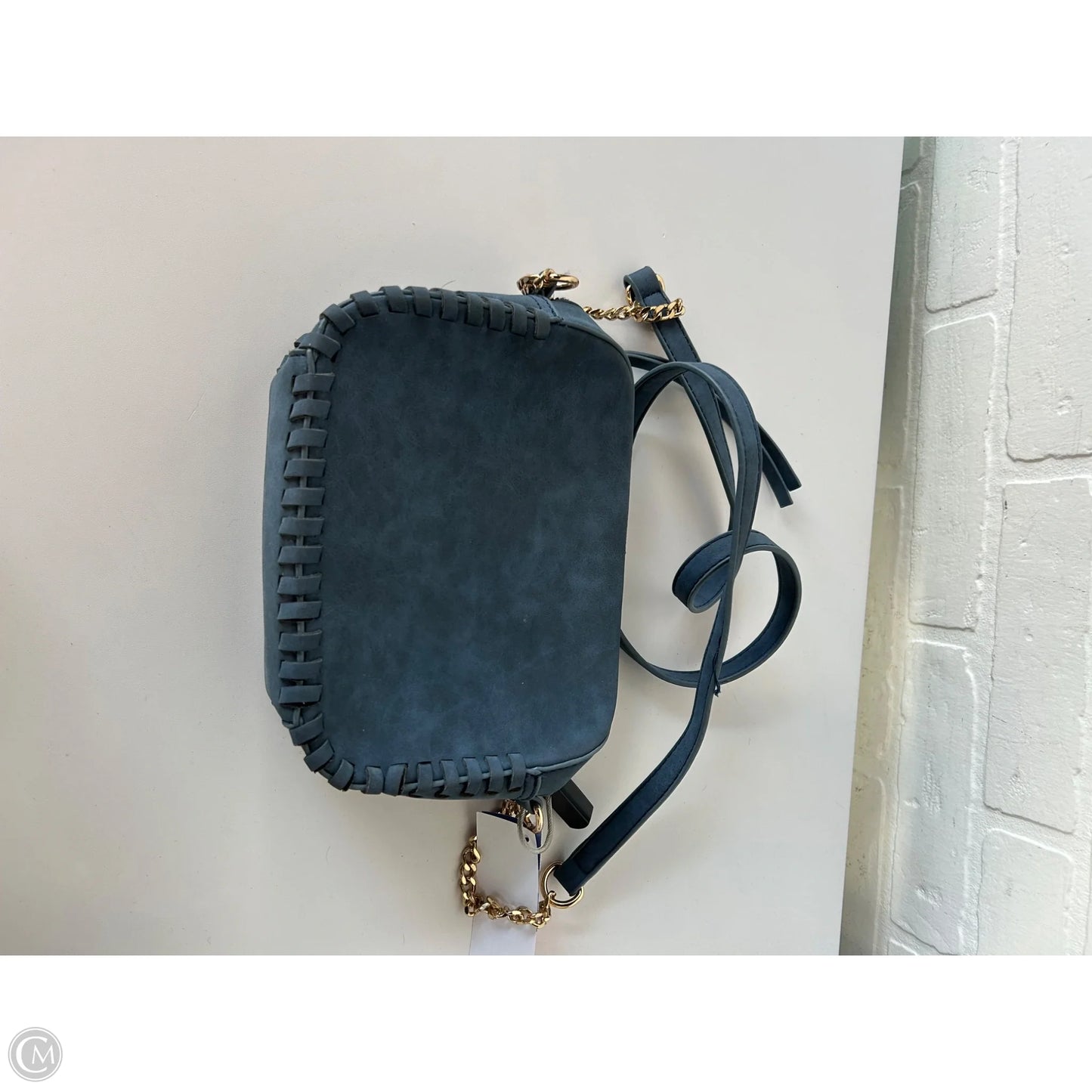 Crossbody By Clothes Mentor, Size: Medium