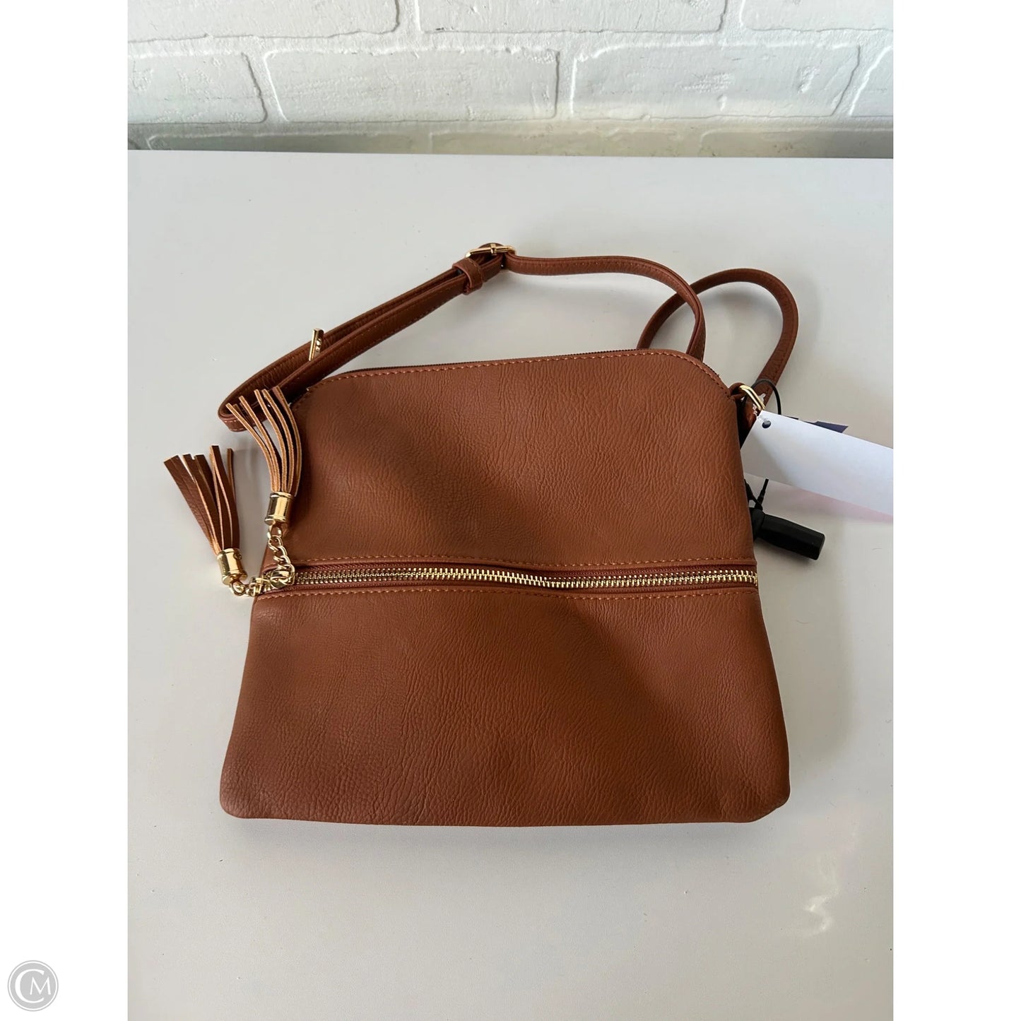 Crossbody By Clothes Mentor, Size: Medium
