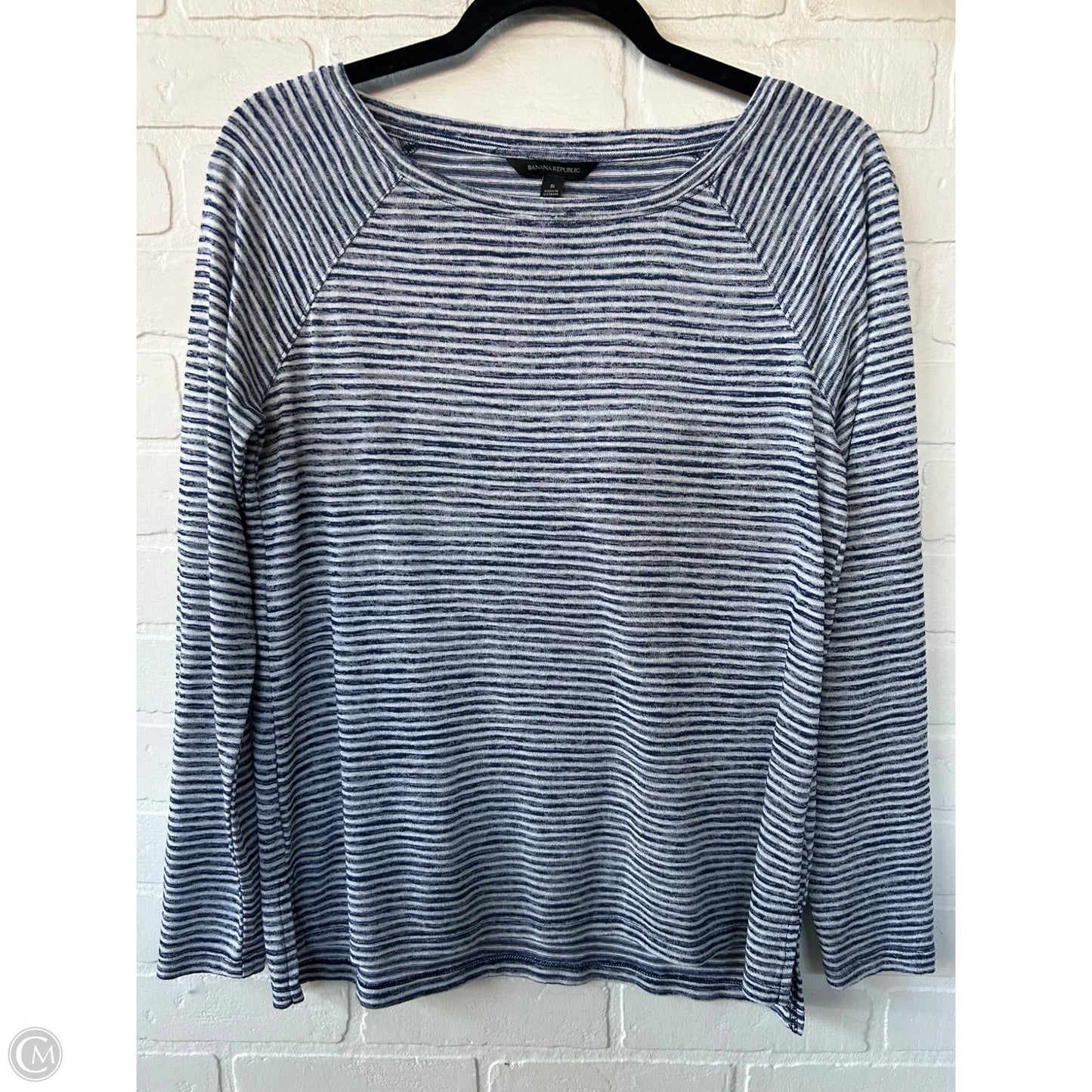 Top Long Sleeve By Banana Republic In Blue & White, Size: S