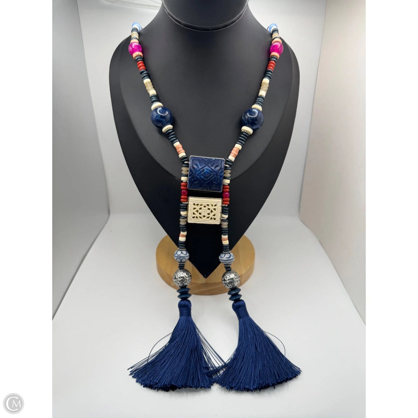 Necklace Pendant By Chicos