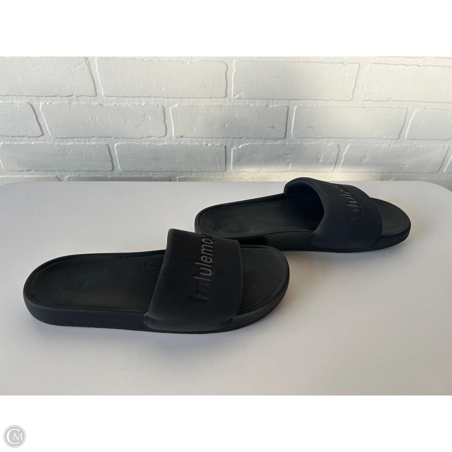 Sandals Flats By Lululemon In Black, Size: 11