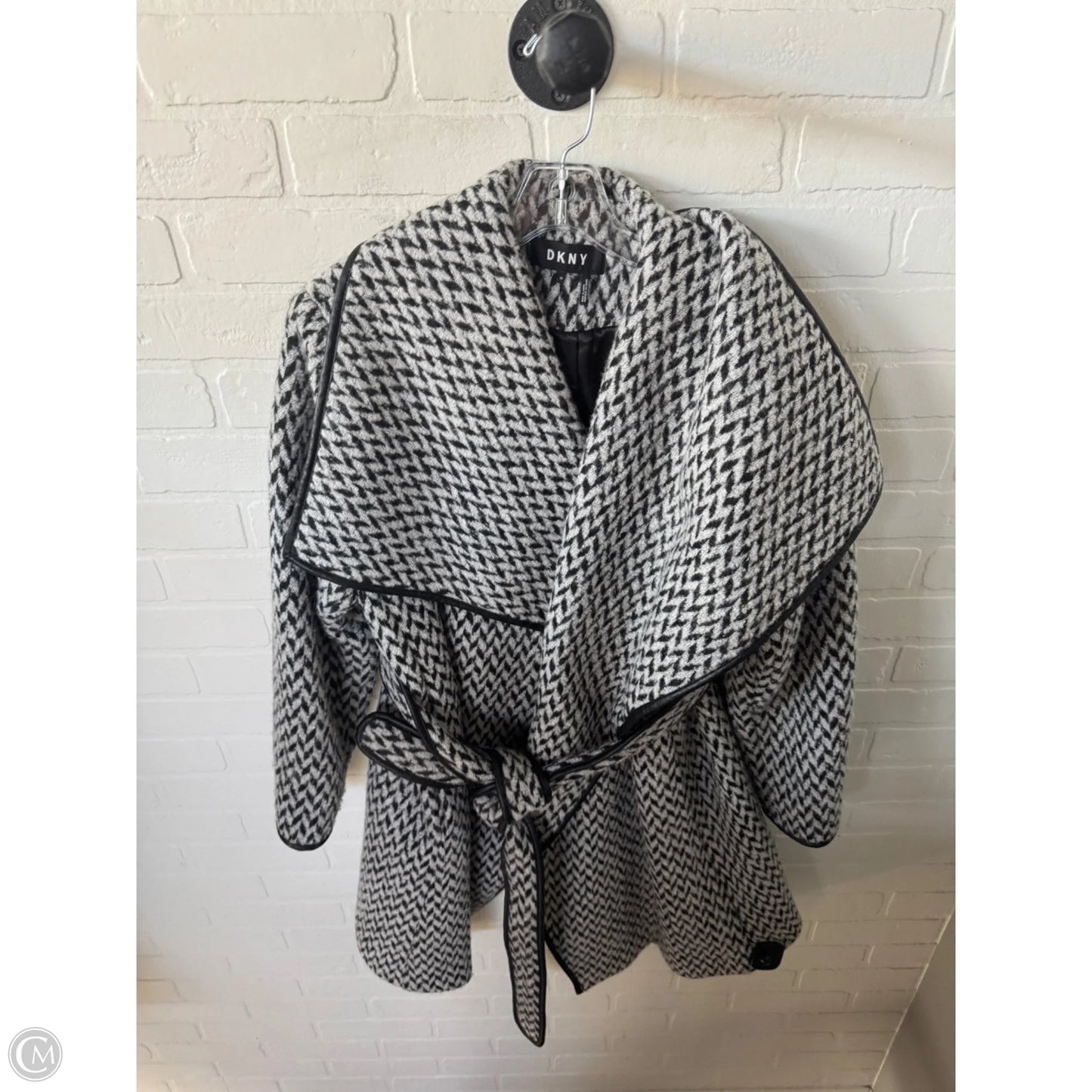 Coat Other By Dkny In Black & White, Size: 1x