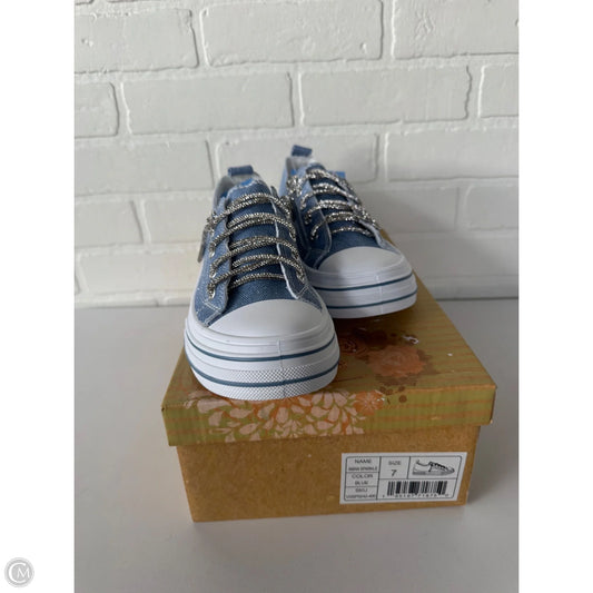Shoes Sneakers By Very G In Blue & White, Size: 7