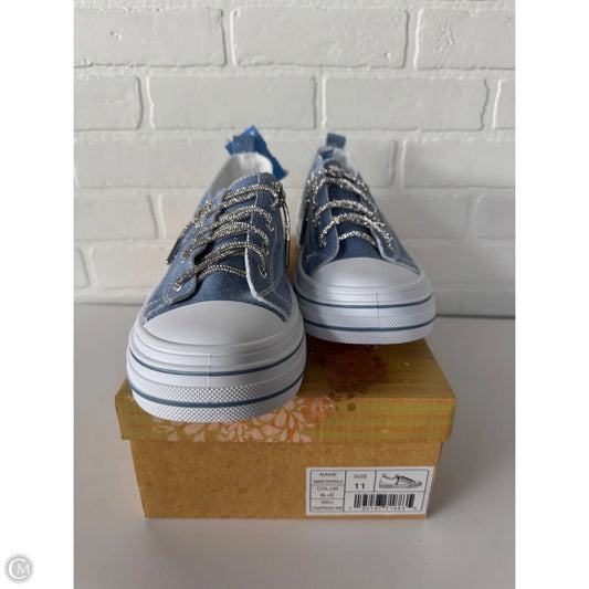 Shoes Sneakers By Very G In Blue & White, Size: 11