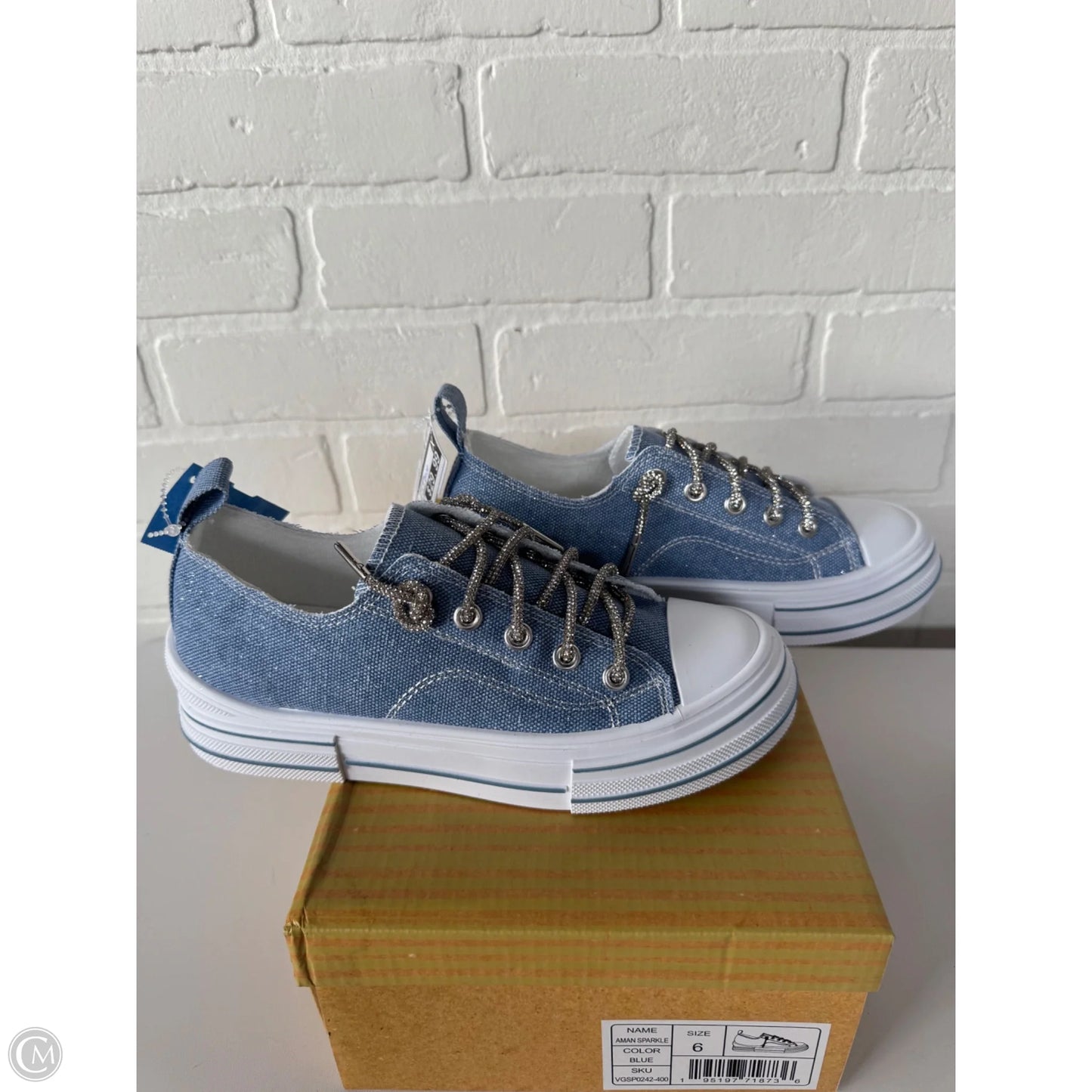 Shoes Sneakers By Very G In blue & White, Size: 6