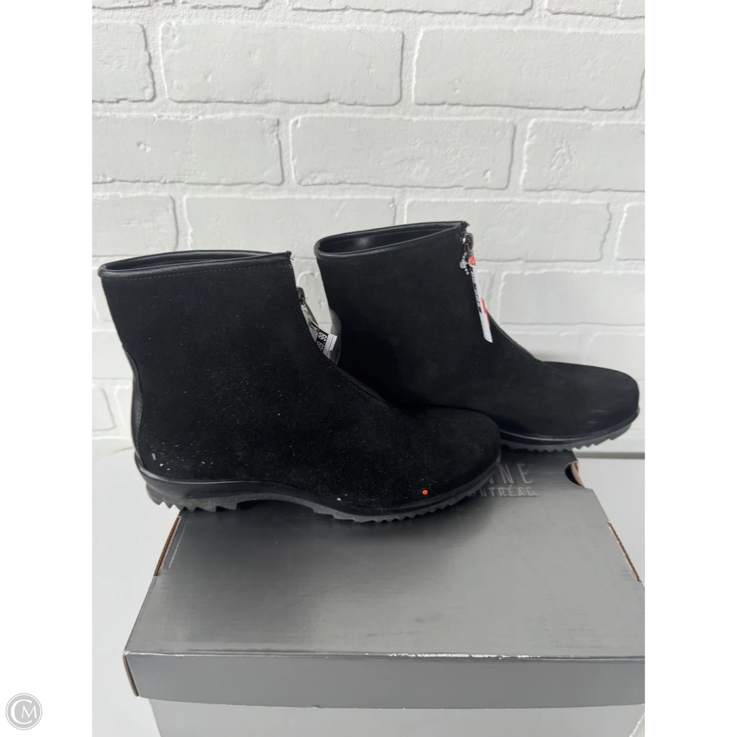 Boots Ankle Flats By Cma In Black, Size: 7.5